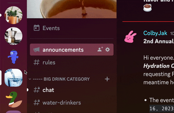 A user drag-and-dropping a server on top of another server, creating a Folder that contains the two servers in it. 